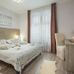 Center Ivona