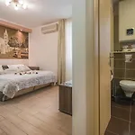 Center Ivona