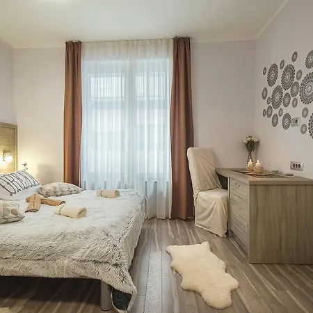 Center Ivona