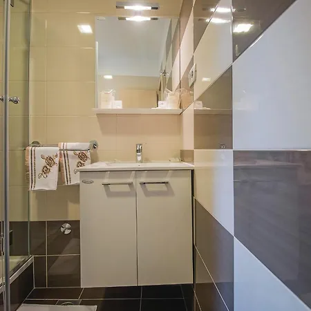 Center Ivona Apartment *