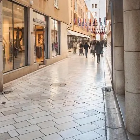 Center Ivona Apartamento Zadar