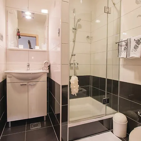 Center Ivona Apartment